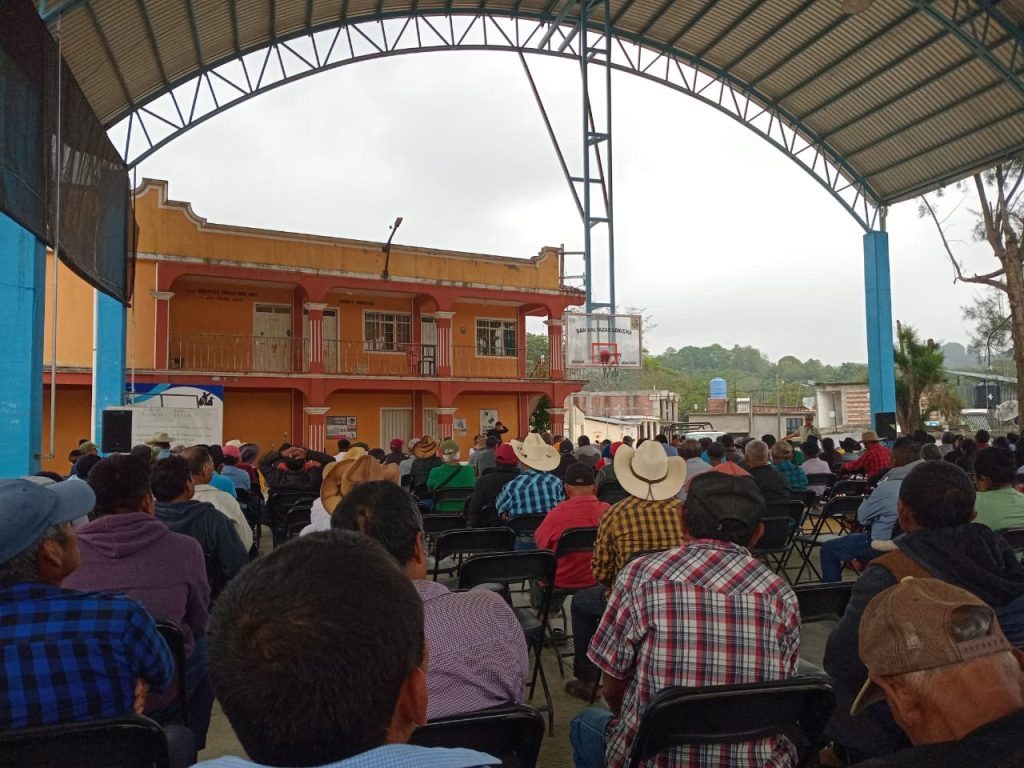 Ciudadanos de San Baltazar Loxicha definen priorización de obras en Asamblea General