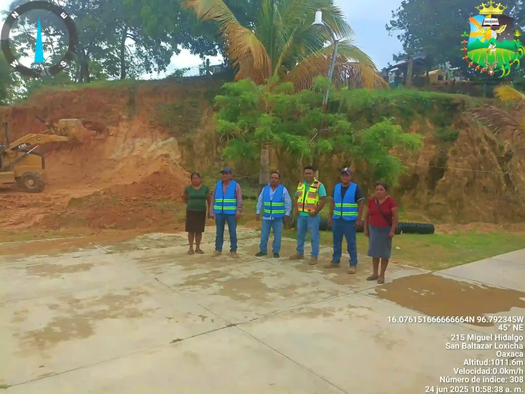 El Presidente Municipal da el Banderazo de Inicio de Obra del Muro de Contención en la Casa del Estudiante Indígena
